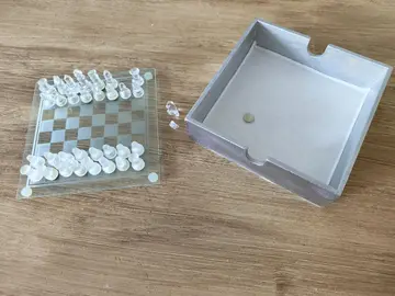 Jeu d'échecs en verre