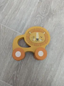 Lion en bois