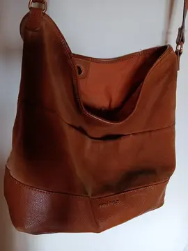 Sac à bandoulière en cuir usé