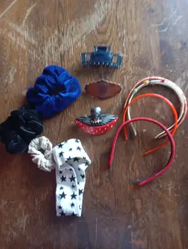 lot de serre-tête, barrettes ...