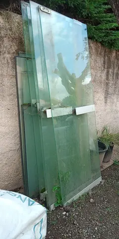 anciennes portes en verre