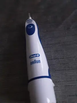 Brosse Électrique BRAUN ’’Oral B’’