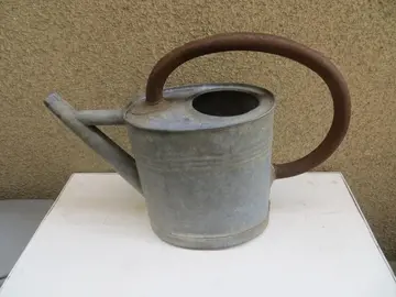 ancien arrosoir