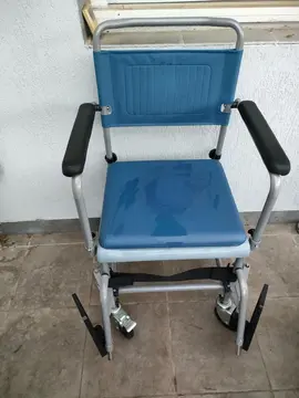 chaise percee