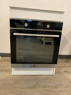 Meuble bas cuisine (four + plaque)