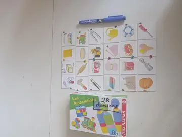 jeux dominos/ association
