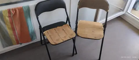 2 chaises pliantes à retapisser