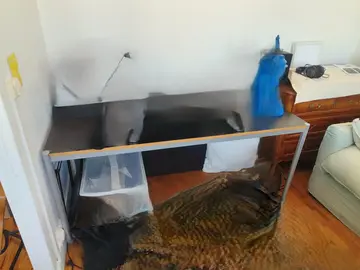 Bureau - bois et metal - Récupérer le 8/5 au plus tard