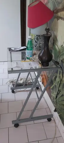 petit bureau en verre