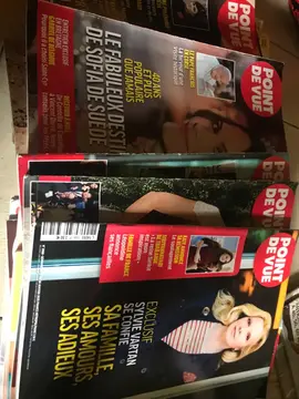 Des Magazines Maxi ici paris France dimanche point de vue