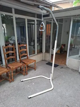 potence de lit ou de fauteuil