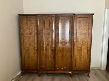 armoire laquée + 2 tables de nuit