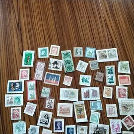 donne timbres collection étrangers 1lot par envoie n12