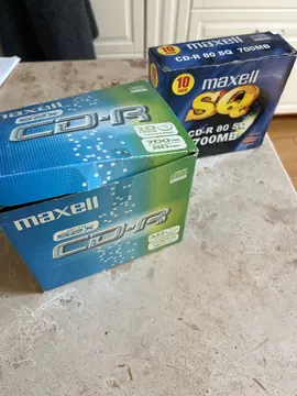 CD et DVD vierges, près à graver