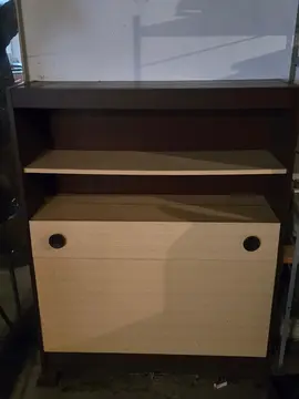 Meuble bas avec coffre