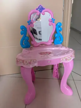 Coiffeuse jouet