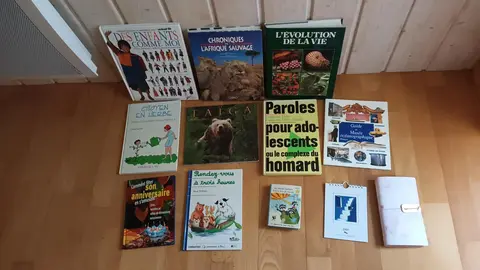 Lot indissociable livres enfants adolescents