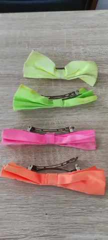 BARRETTES À CHEVEUX