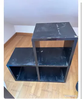 petit meuble à 3 cases à retaper