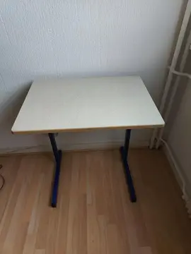 Petite table