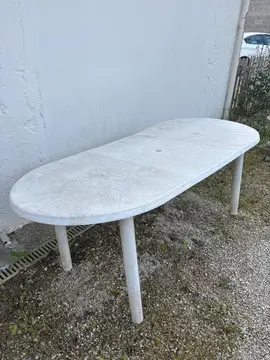 Table d'extérieur en plastique