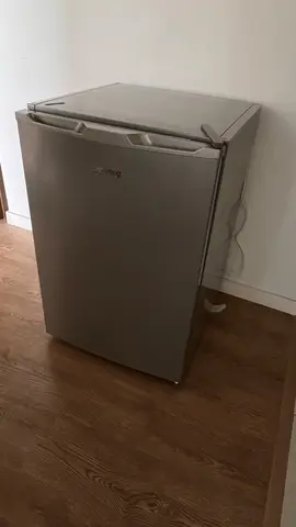 Frigo sous plan SMEG état neuf