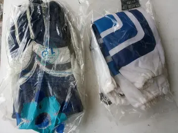 gants et jambières de ski