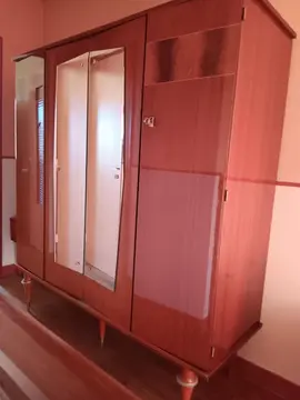Armoire penderie couleur acajou