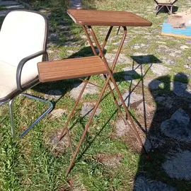 Etagère pour projecteur pliante
