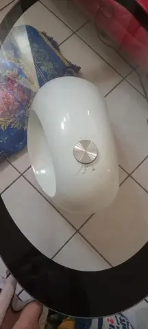 table basse , pendant le démontage y'a eu de petite rayures pas trop méchant à récupérer le plus .