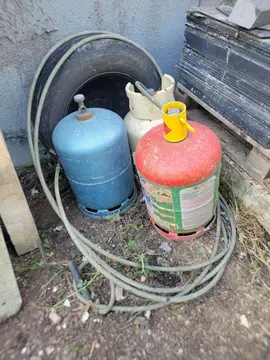 bouteilles de gaz vide