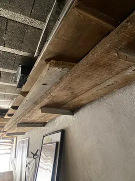 planches de bois et tasseaux