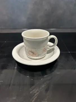 tasse fleurie et sous tasse