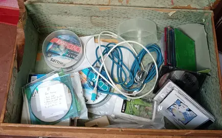 Câbles et CD Vierges