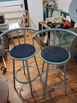 2 chaises de bar