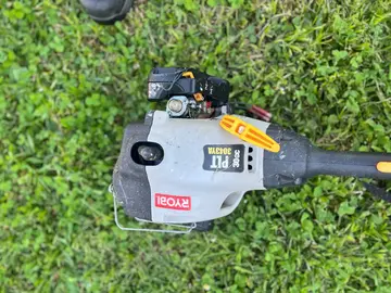 coupe bordure thermique RYOBI