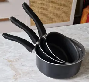 lot 3 casseroles