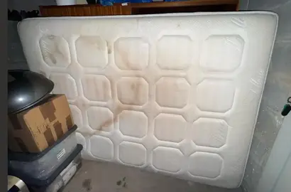 Matelas epais 140*190 a nettoyer
