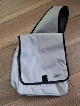 Sac besace L25 x 11 x H32cm