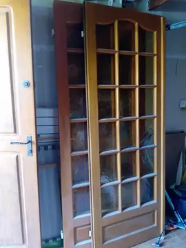 3 belles portes bois carreaux de verre jauni