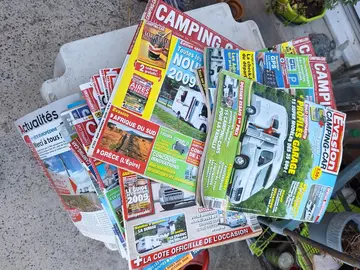 lot magazines camping car