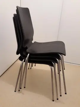 4 chaises Ikea empilables (siège et dossier en bois)