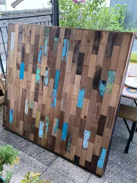 Table en bois indus maison du monde : 140 x 140 cm bon état