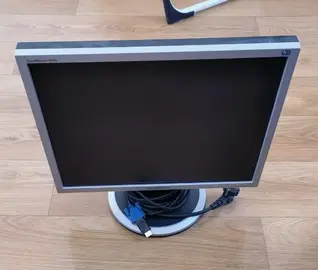 Petit écran PC : diagonale 48 cm bon état