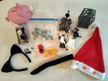 Lot de jeux et accessoires pour enfant