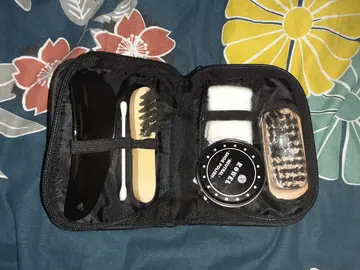 trousse de cirage