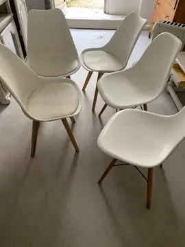 donne 5 chaises
