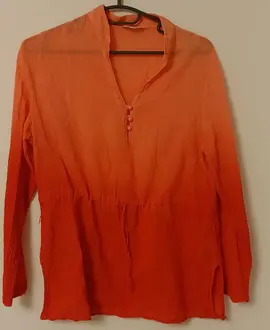 chemise légère orangée taille 38-40