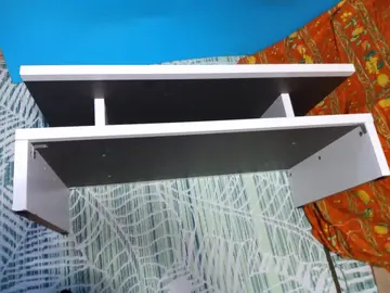 TABLE BASSE