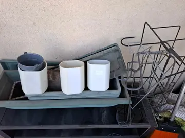 Lot de jardinières et support pour balcon